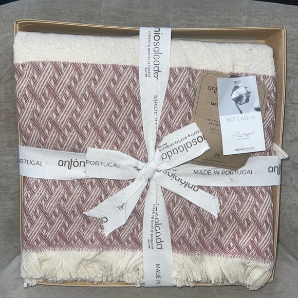 Antonio Salgado Throw Blanket BCI Cotton Blend 50x63”Made Portugal In A Gift Box - Picture 2 of 6